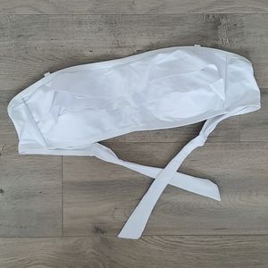 NWOT ruffled bikini swim top bandeau/halter (M)